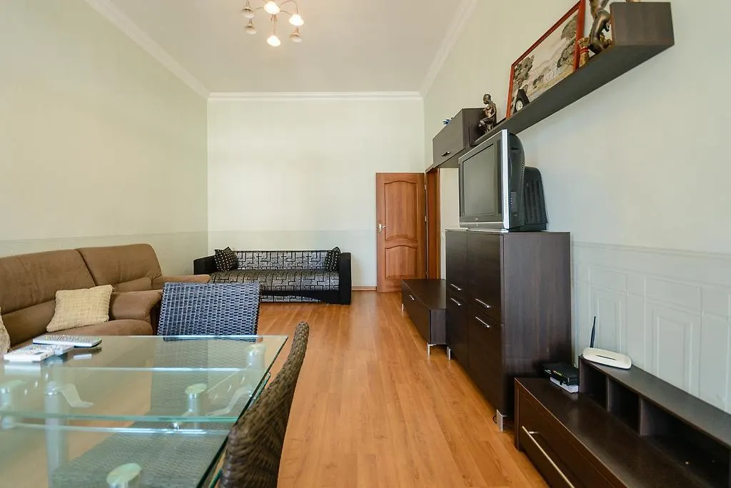 Простора 3 Кімнатна Біля Майдану Незалежності Apartment Kyiv