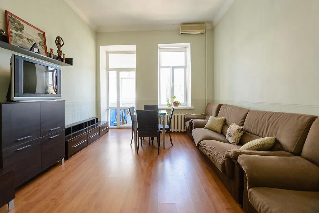 Простора 3 Кімнатна Біля Майдану Незалежності Apartment Kyiv Ukraine